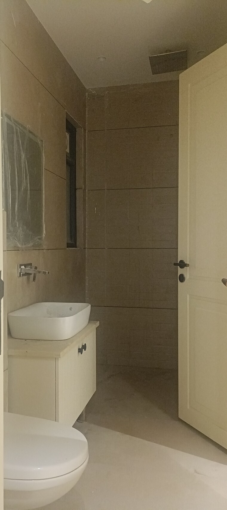 Bathroom, surajmal vihar 3 Bedroom 1800 Sq.Ft. Builder Floor In Surajmal Vihar Delhi 9713836