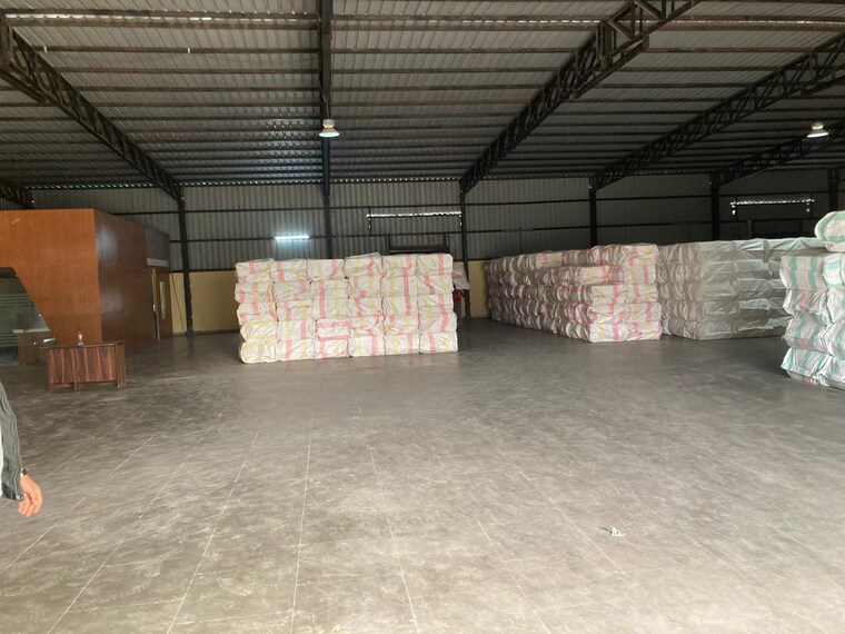  Parking, propex-city Commercial Warehouse 5000 Sq.Ft. In Sector 70 Faridabad 9713846