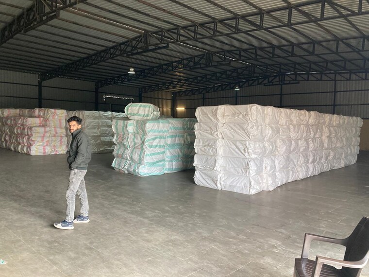  Parking, propex-city Commercial Warehouse 5000 Sq.Ft. In Sector 70 Faridabad 9713846