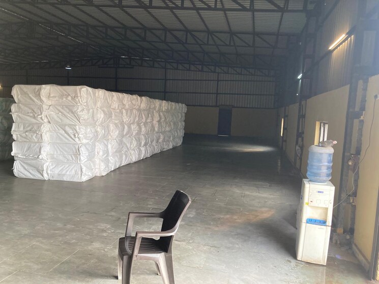  Parking, propex-city Commercial Warehouse 5000 Sq.Ft. In Sector 70 Faridabad 9713846