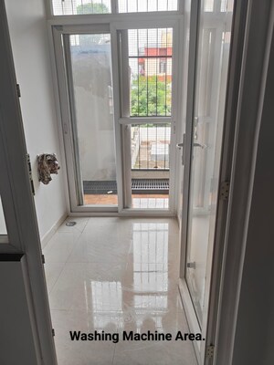 Room in 3 BHK Apartment at Tilak Nagar – for Rent