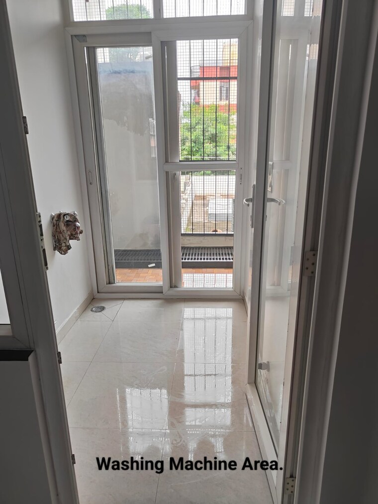 Room, tilak nagar 3 Bedroom 2100 Sq.Ft. Apartment In Tilak Nagar Jaipur 9713867