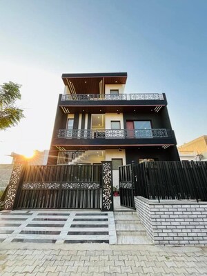 6 BHK Independent House – Exterior View View at Sector 123 - for Sale