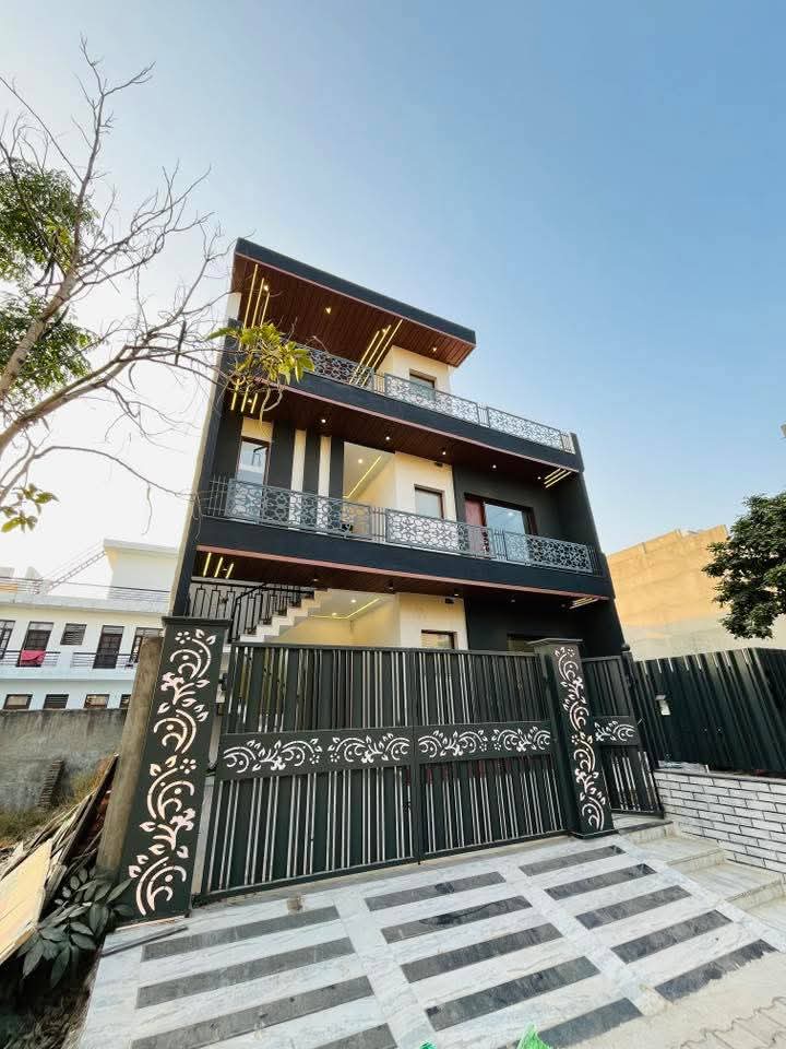 6 BHK + Pooja Room,Servant Room,Study Room,Extra Room Independent House For Sale in Rejoice Land Group 