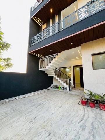 Parking in 6 BHK Independent House at Sector 123 – for Sale