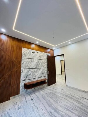 Room in 6 BHK Independent House at Sector 123 – for Sale