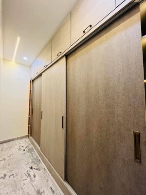 Room in 6 BHK Independent House at Sector 123 – for Sale