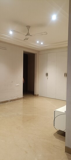 3 BHK + Pooja Room Builder Floor For Sale in Surajamal Vihar 