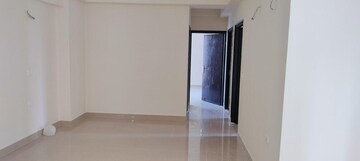 Room in 3 BHK Apartment at Amrapali Crystal Homes, Sector 76 – for Rent