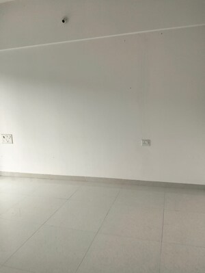 Room in 3 BHK Apartment at Puranik Abitante, Bavdhan – for Rent