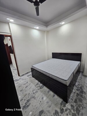 Bedroom in 2 BHK Builder Floor at Sector 40 – for Rent