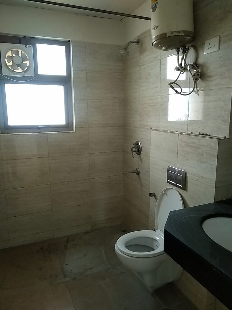 Bathroom, godrej-101 2 Bedroom 1351 Sq.Ft. Apartment In Sector 79 Gurgaon 9714010