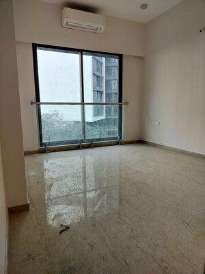 Room in 2 BHK Apartment at Adani Ten BKC, Bandra East – for Rent