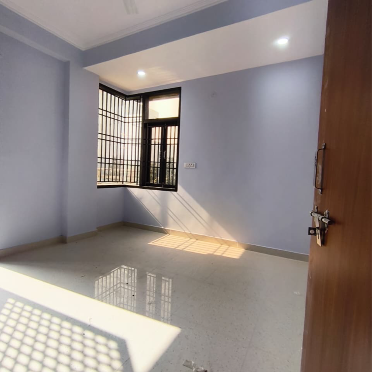 Room, dwarka mor 2 Bedroom 60 Sq.Yd. Builder Floor In Dwarka Mor Delhi 9714086