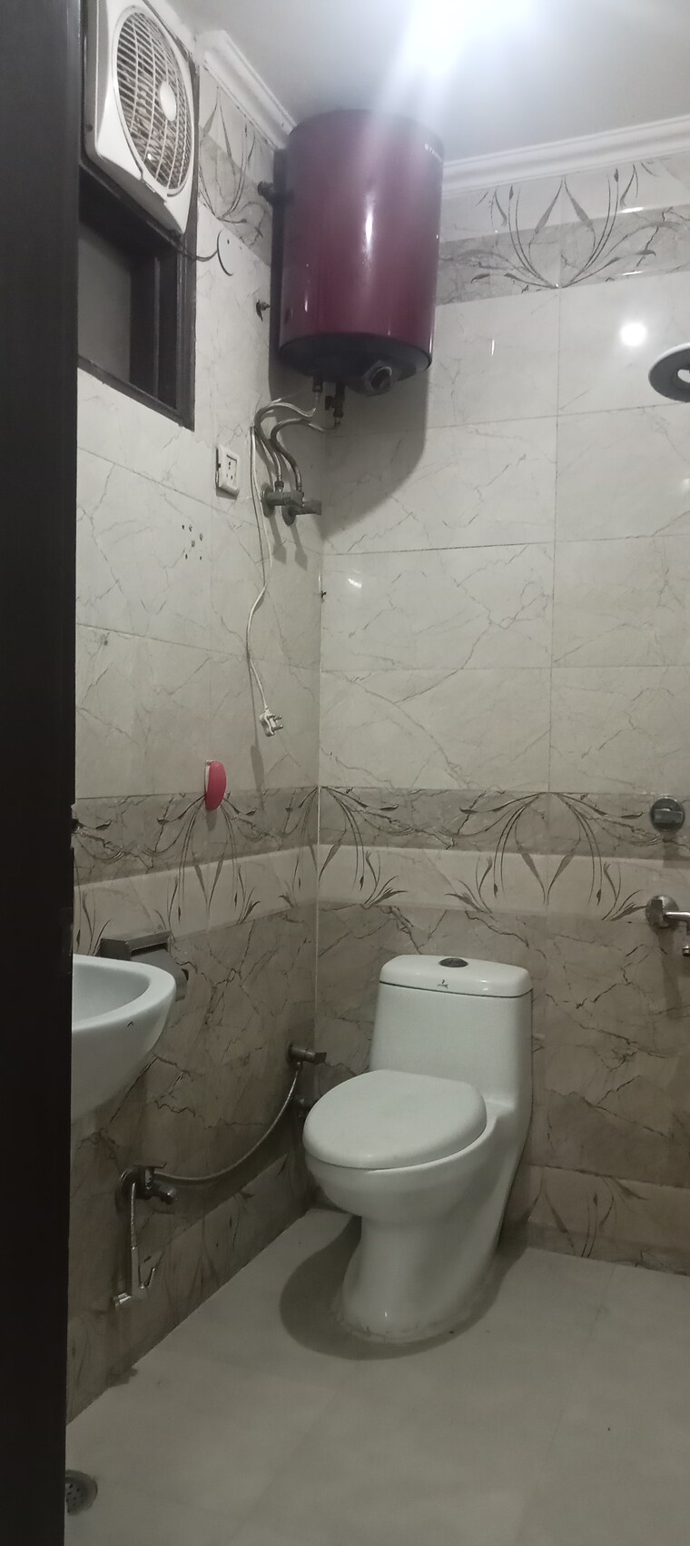 Attached Bathroom, panchsheel vihar 1 Bedroom 450 Sq.Ft. Builder Floor In Panchsheel Vihar Delhi 9714155