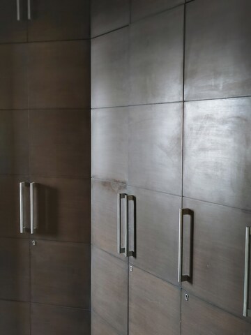 Furnished Amenities in 4 BHK Apartment at SS Hibiscus, Sector 50 – for Rent