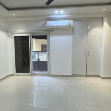 Room in 3 BHK Builder Floor at Chattarpur – for Rent