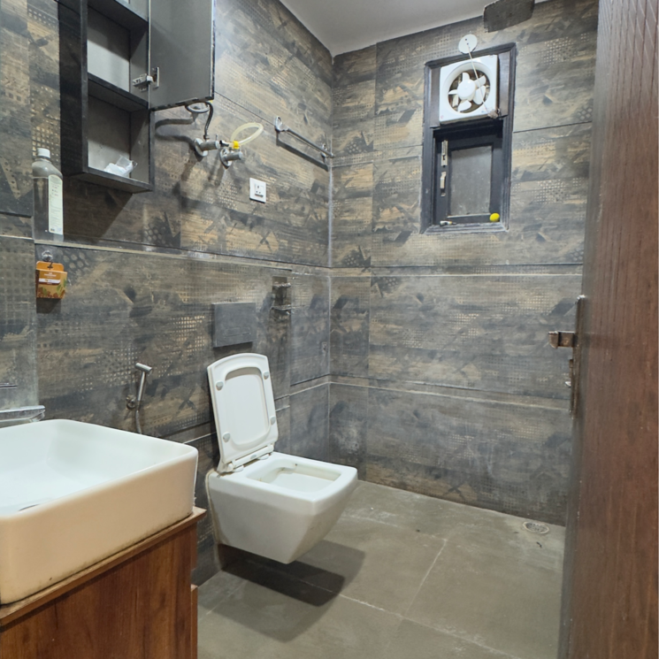 Bathroom, chattarpur 3 Bedroom 1400 Sq.Ft. Builder Floor In Chattarpur Delhi 9714135