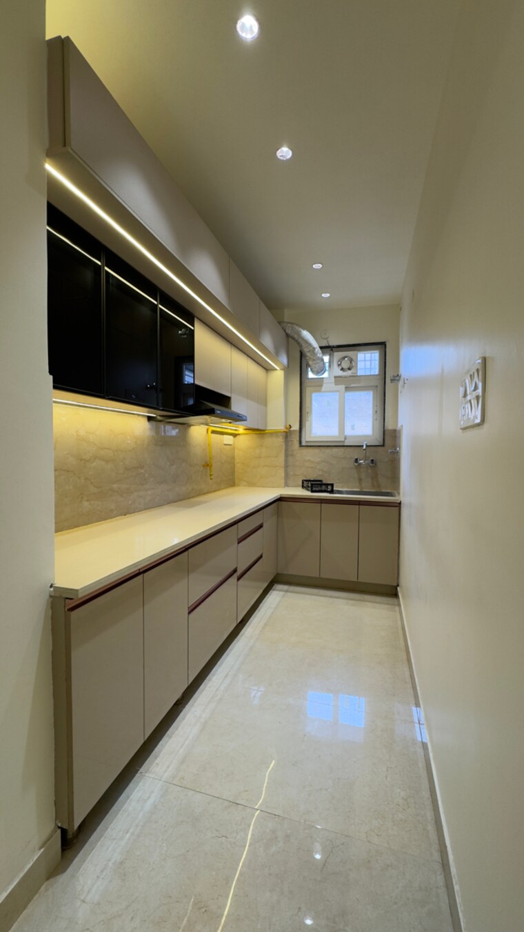 Kitchen, chattarpur 3 Bedroom 1500 Sq.Ft. Builder Floor In Chattarpur Delhi 9714229