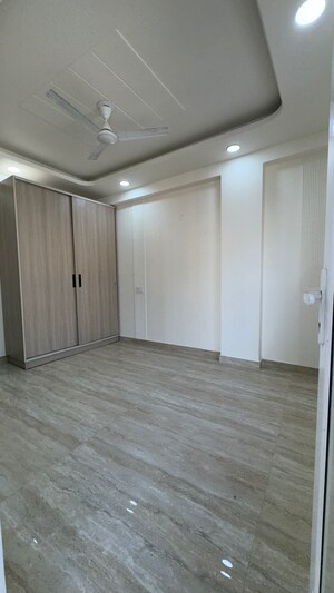 Room in 3 BHK Builder Floor at Chattarpur – for Rent