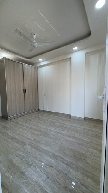 Room in 3 BHK Builder Floor at Chattarpur – for Rent