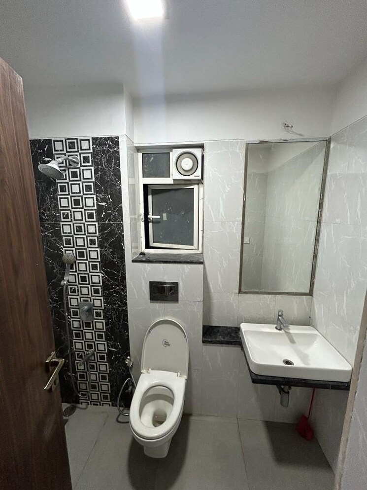 Bathroom, omkar-ananta 2 Bedroom 753 Sq.Ft. Apartment In Goregaon East Mumbai 9714160