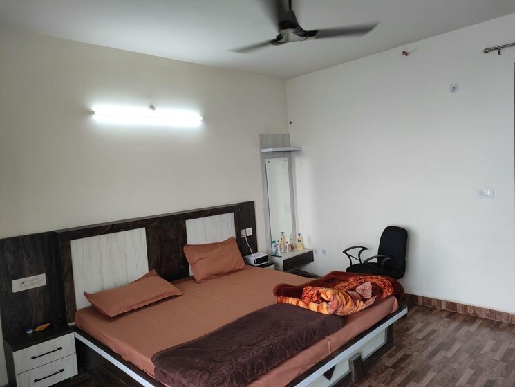 Room, viram khand Pg For Girls In Viram Khand 9714183