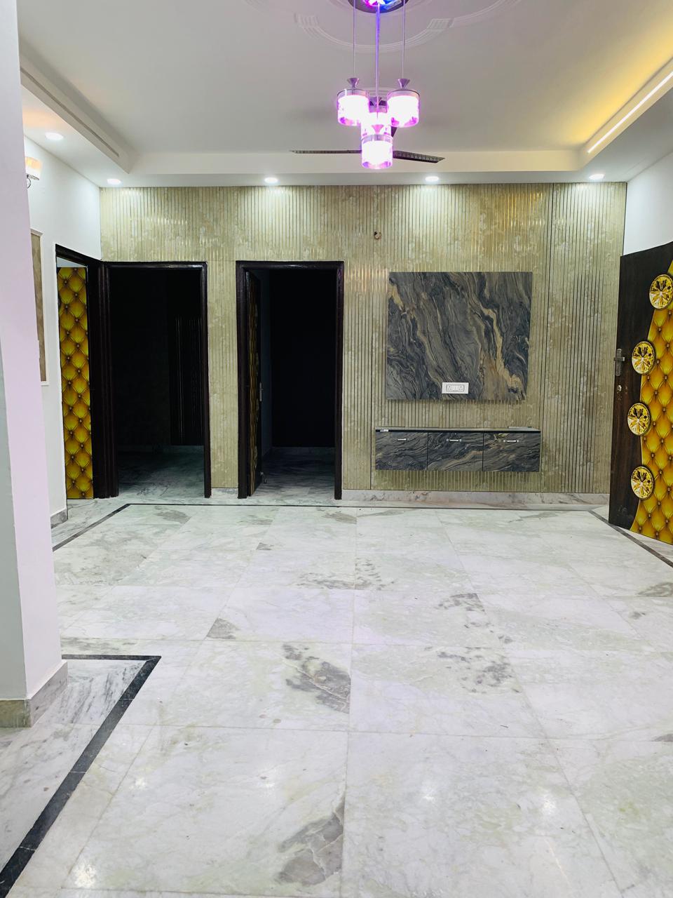 2 BHK Builder Floor For Rent in Green Fields Colony