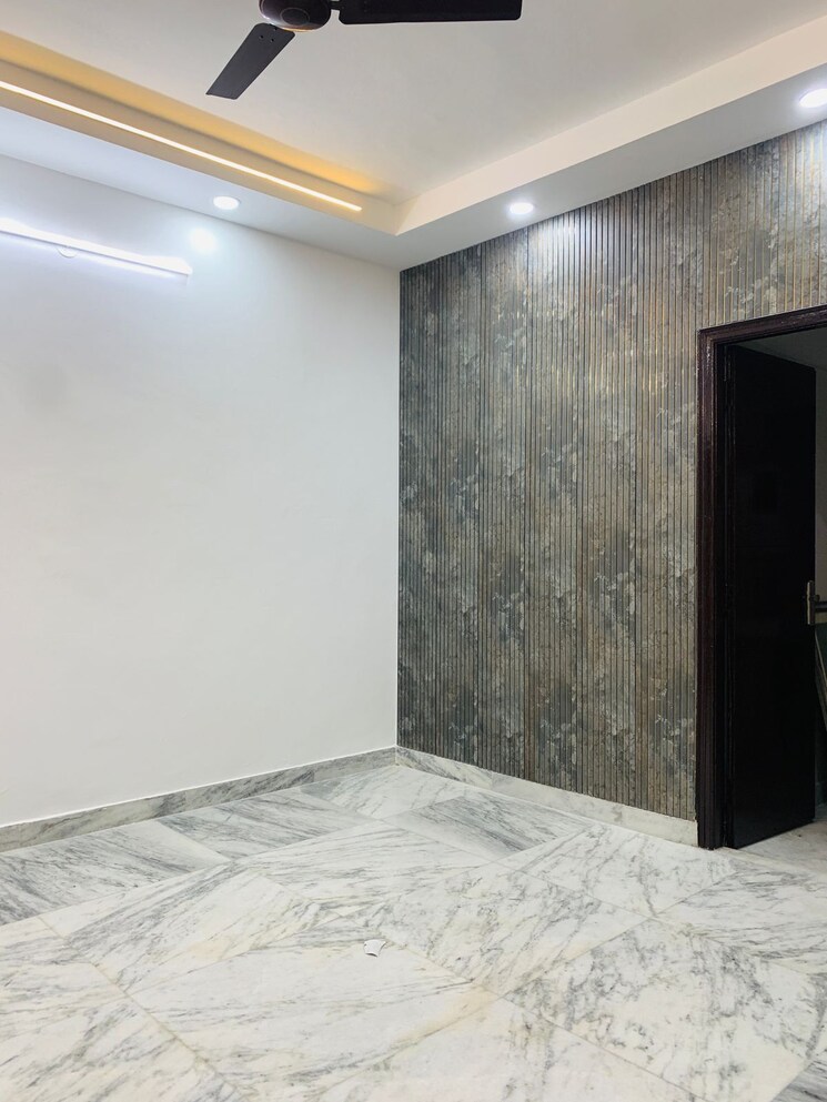 Room, green fields colony 2 Bedroom 800 Sq.Ft. Builder Floor In Green Fields Colony Faridabad 9714233