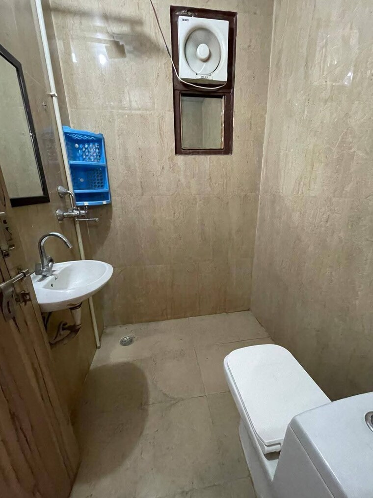Bathroom, saket 1 Bedroom 550 Sq.Ft. Apartment In Saket Delhi 9714241