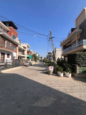 Parking in 5 BHK Independent House at Sector 125 – for Sale
