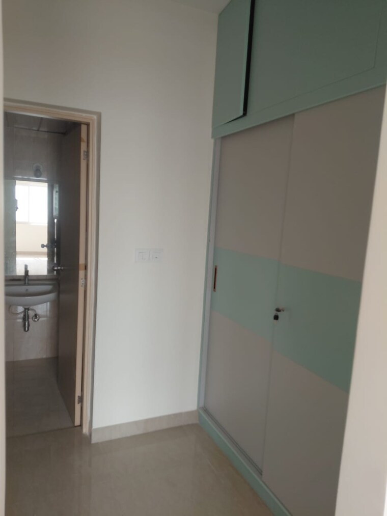 Room, mantri-serenity 3.5 Bedroom 2104 Sq.Ft. Apartment In Kanakapura Road Bangalore 9714438