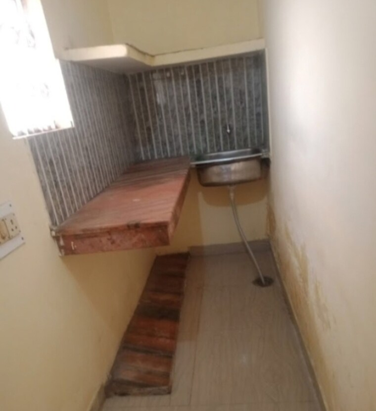 Kitchen, aliganj 1 Bedroom 555 Sq.Ft. Villa In Aliganj Lucknow 9714505