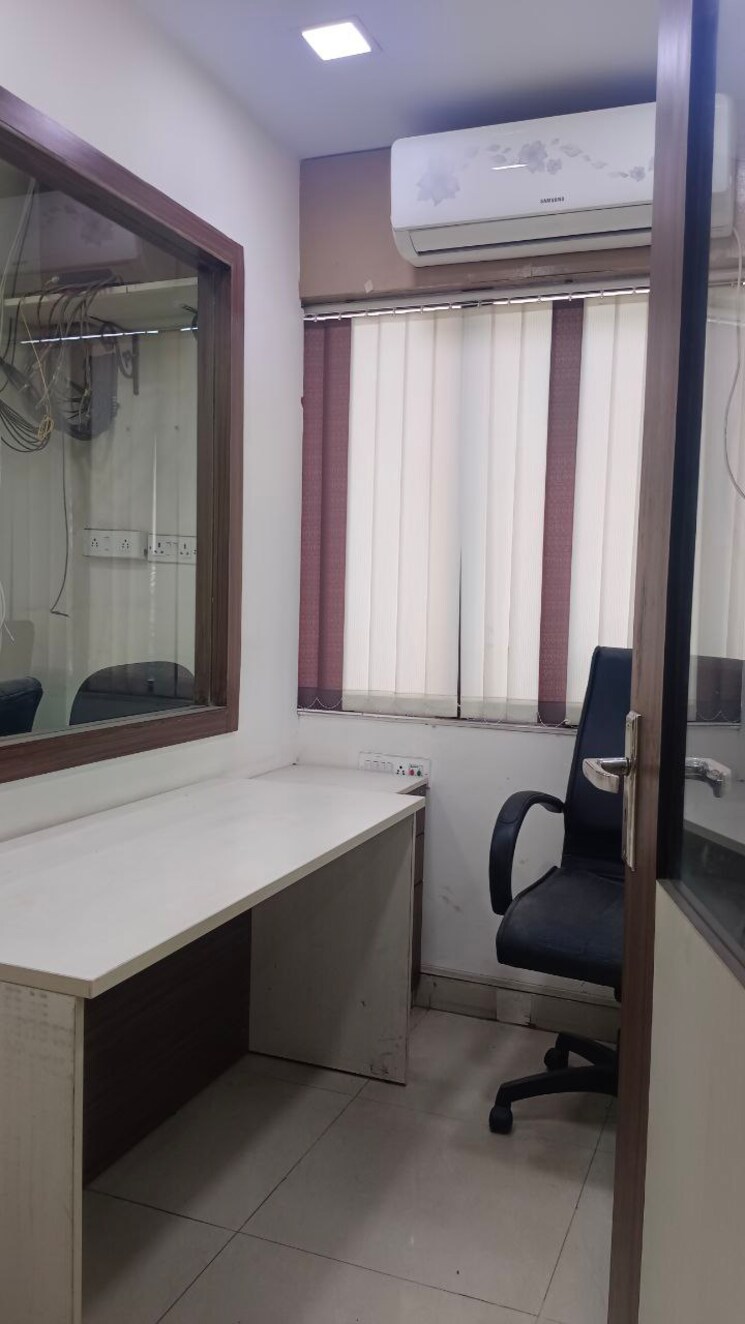 Team Area, primarc-tower Commercial Office Space 1050 Sq.Ft. In Salt Lake City Kolkata 9714420