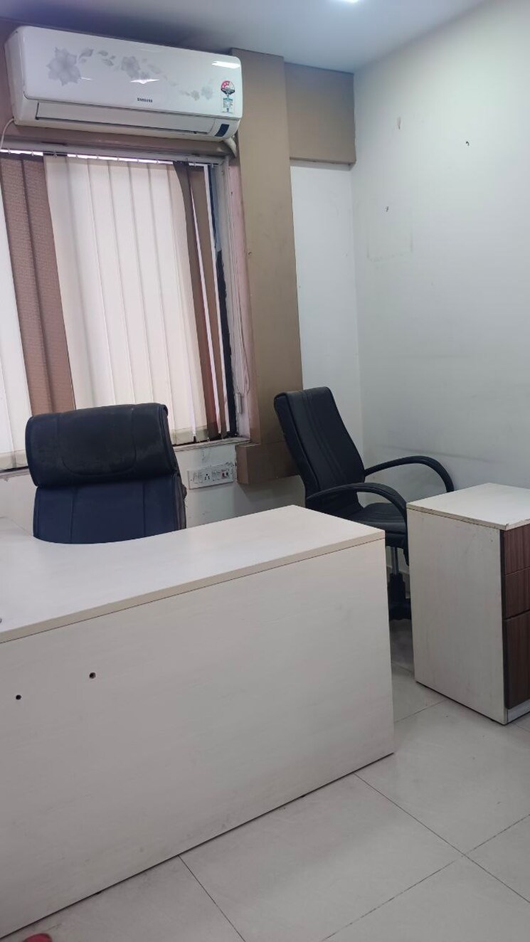 Team Area, primarc-tower Commercial Office Space 1050 Sq.Ft. In Salt Lake City Kolkata 9714420