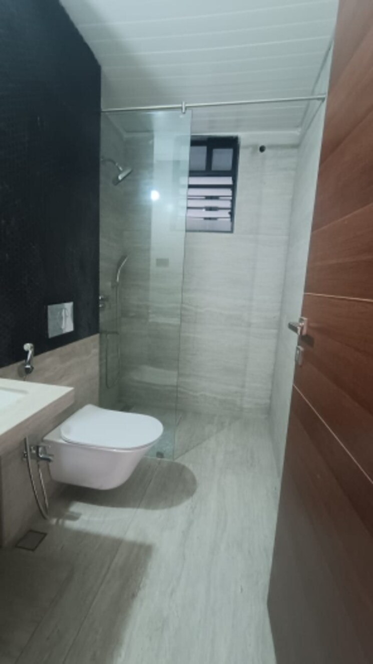 Bathroom, sun-flower 3 Bedroom 2109 Sq.Ft. Apartment In Mukund Nagar Pune 9714641