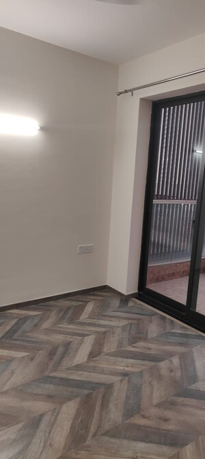 Room in 3 BHK Builder Floor at Adani Samsara Ivana, Sector 63 – for Rent