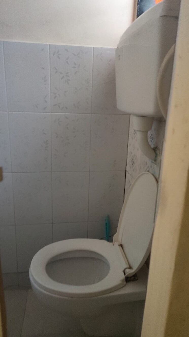 Bathroom, kothrud Commercial Office Space 170 Sq.Ft. In Kothrud Pune 9714652