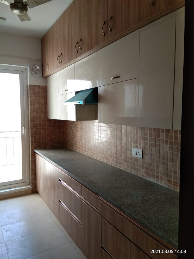 Kitchen, umang-winter-hills 3 Bedroom 1822 Sq.Ft. Apartment In Sector 77 Gurgaon 9714578