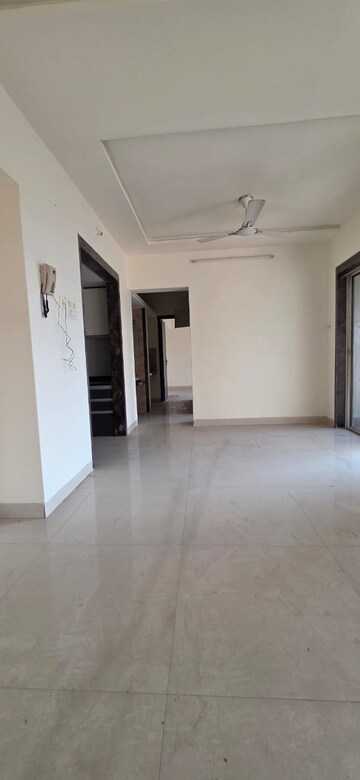 Room in 2 BHK Apartment at Regency Heights, Ghodbunder Road – for Rent