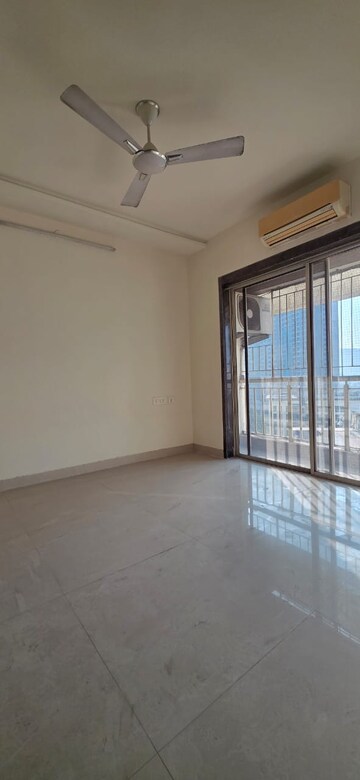 Room in 2 BHK Apartment at Regency Heights, Ghodbunder Road – for Rent