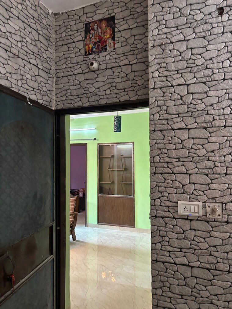 Room, dwarka 2 Bedroom 800 Sq.Ft. Apartment In Dwarka Delhi 9714845