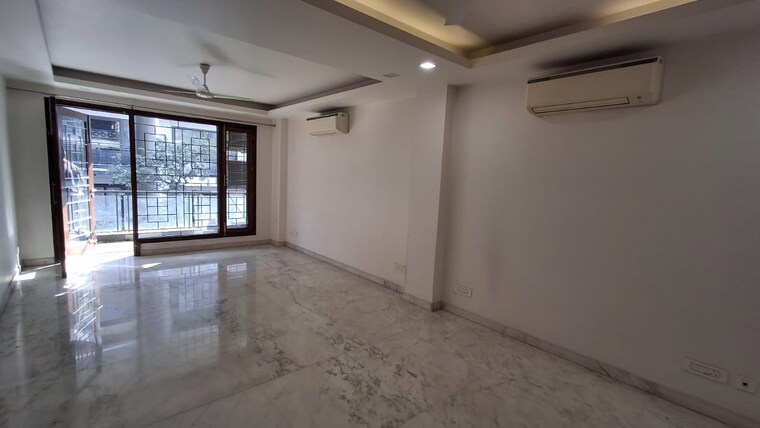 Room, saket 3 Bedroom 200 Sq.Yd. Builder Floor In Saket Delhi 9714761