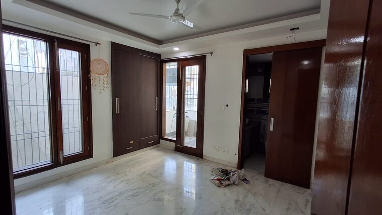 Room, saket 3 Bedroom 200 Sq.Yd. Builder Floor In Saket Delhi 9714761