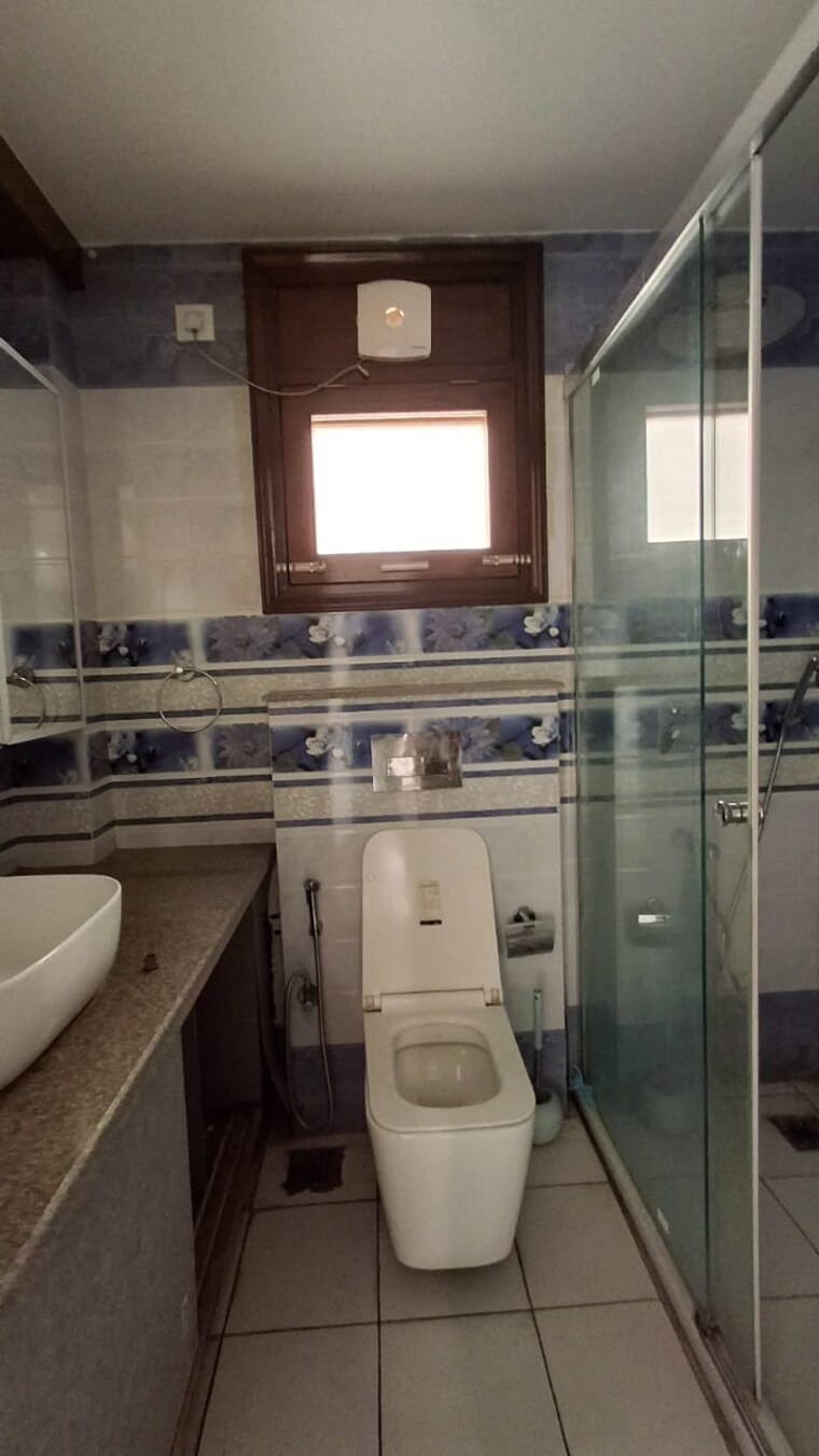 Kitchen, saket 3 Bedroom 200 Sq.Yd. Builder Floor In Saket Delhi 9714761