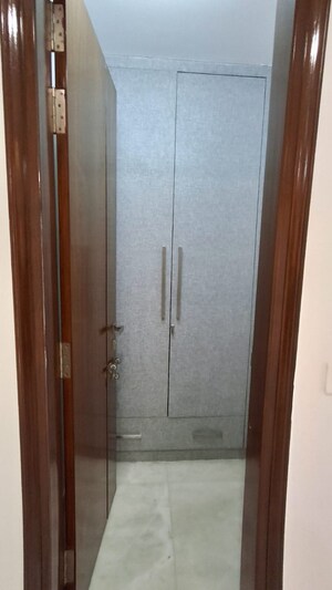 Building Lobby in 3 BHK Builder Floor at Saket – for Rent