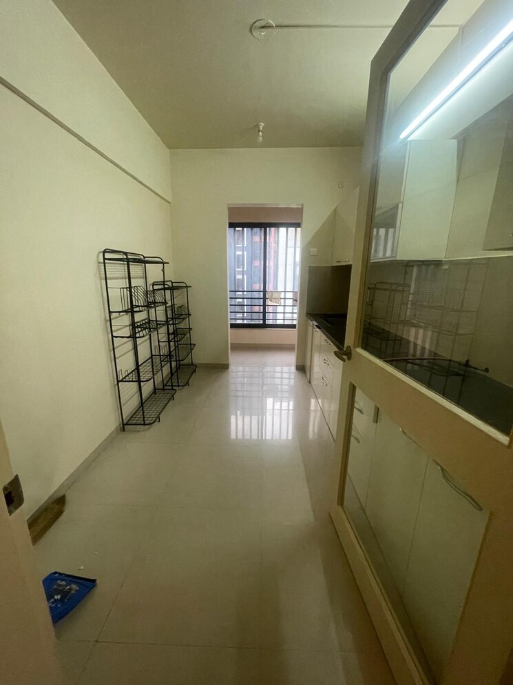 Kitchen, clover-acropolis 3 Bedroom 1500 Sq.Ft. Apartment In Viman Nagar Pune 9714849