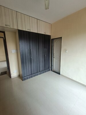 Room in 2 BHK Apartment at Kapil Vastu, Goregaon West – for Rent