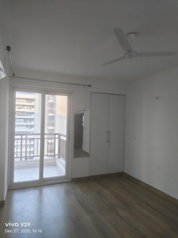 Room, millenium-bajrang-society 3 Bedroom 2650 Sq.Ft. Apartment In Sector 43 Gurgaon 9714974