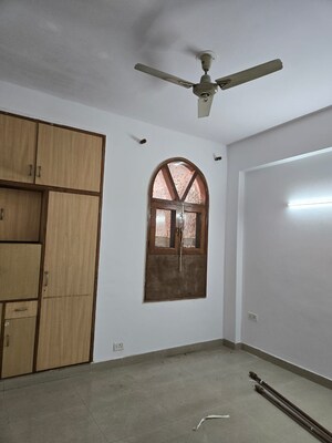 Room in 3 BHK Apartment at Dwarka – for Rent